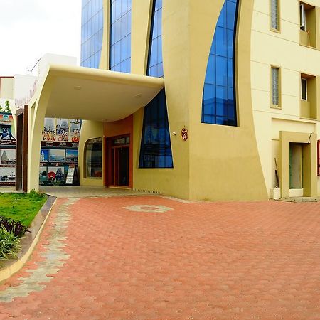 Hotel Aadhi Mayiladuthurai Exterior photo