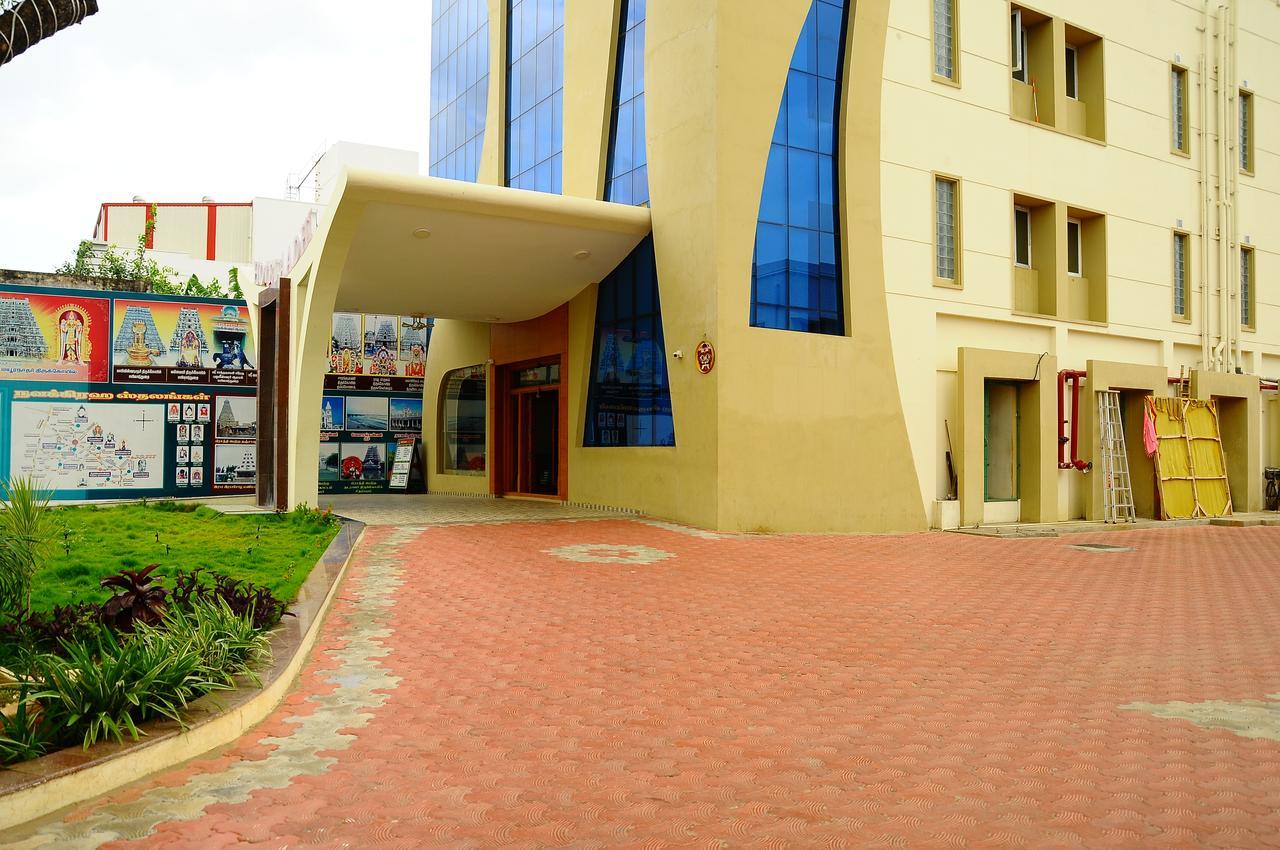 Hotel Aadhi Mayiladuthurai Exterior photo